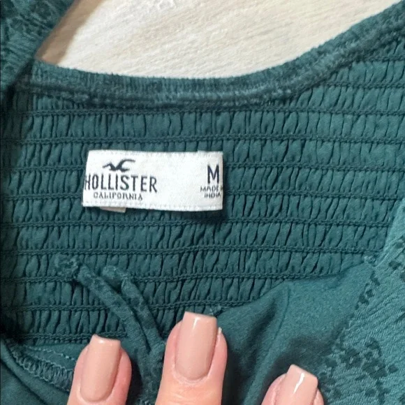 Hollister Dark Green Floral Blouse size medium - Picture 2 of 7